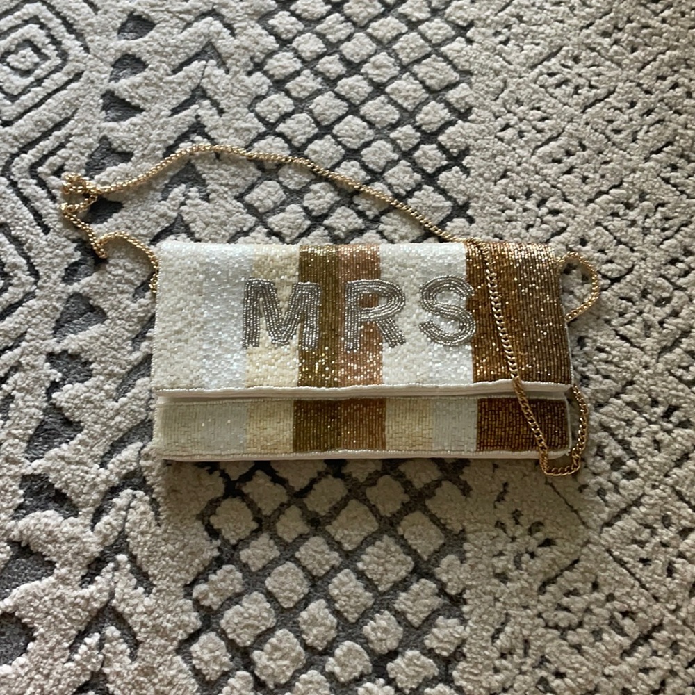 BRAND NEW WITH TAGS: Mrs beaded clutch
